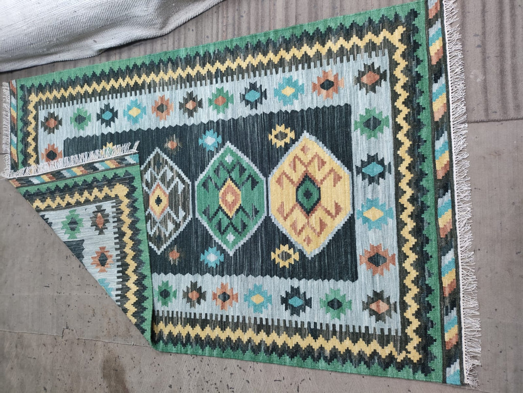 Handwoven Wool Dari Rug – Green Geometric Kilim Area Rug