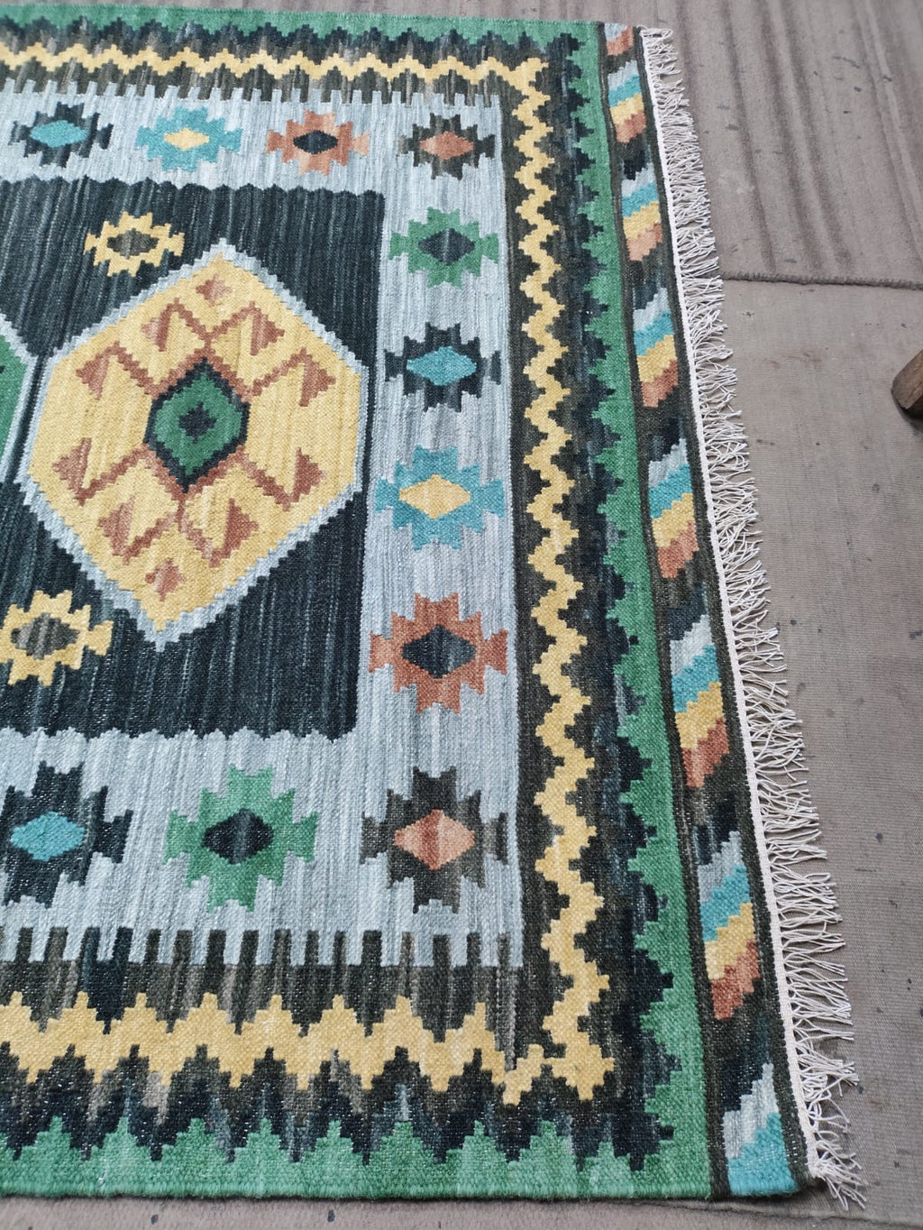 Handwoven Wool Dari Rug – Green Geometric Kilim Area Rug