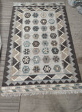 Handwoven Wool Dari Rug – Neutral Geometric Kilim Area Rug