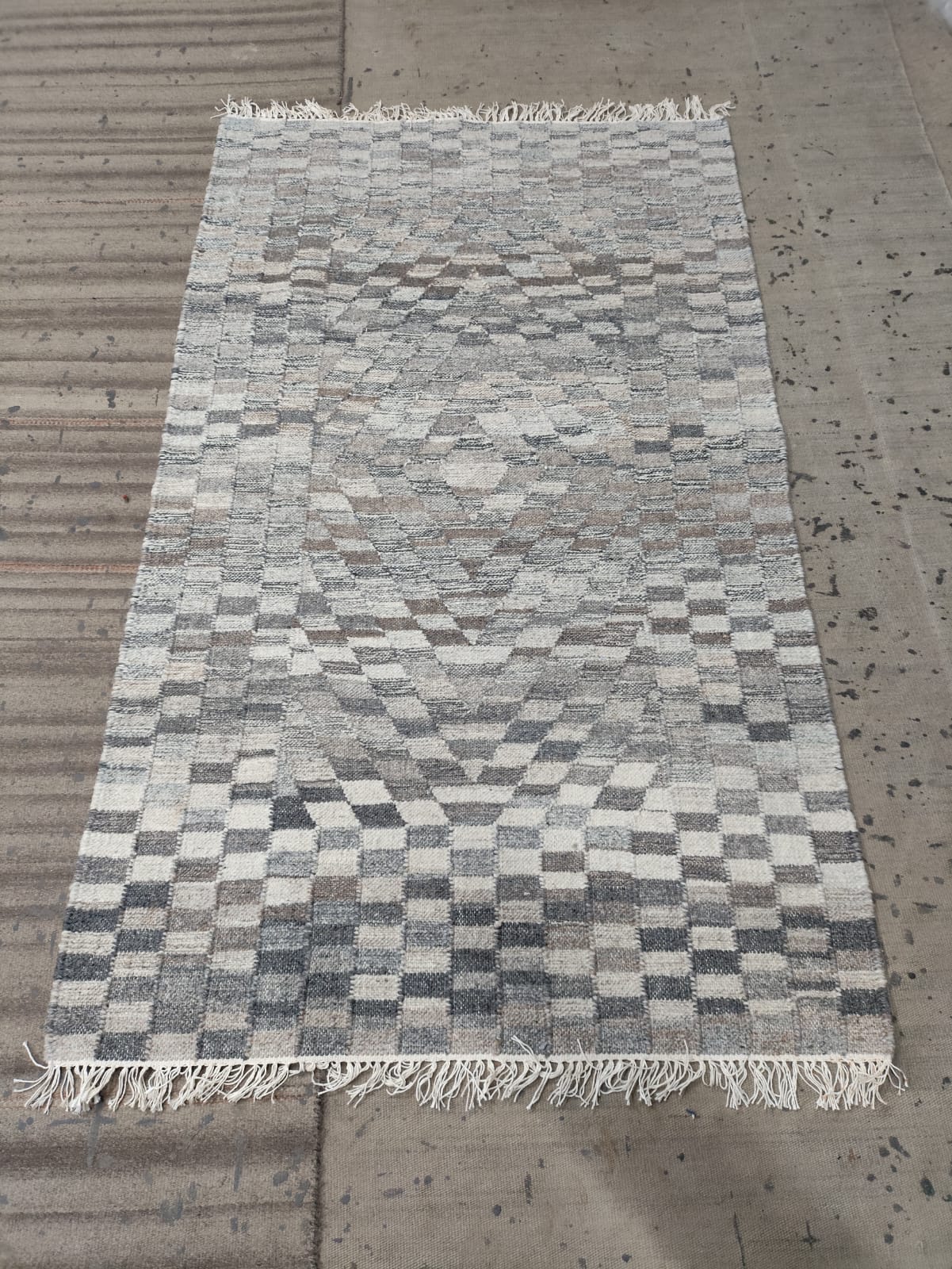Handwoven Wool Dari Rug – Neutral Geometric Area Rug