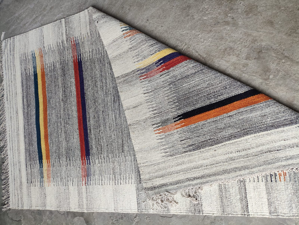 Handwoven Wool Dari Rug – Minimalist Stripe Kilim