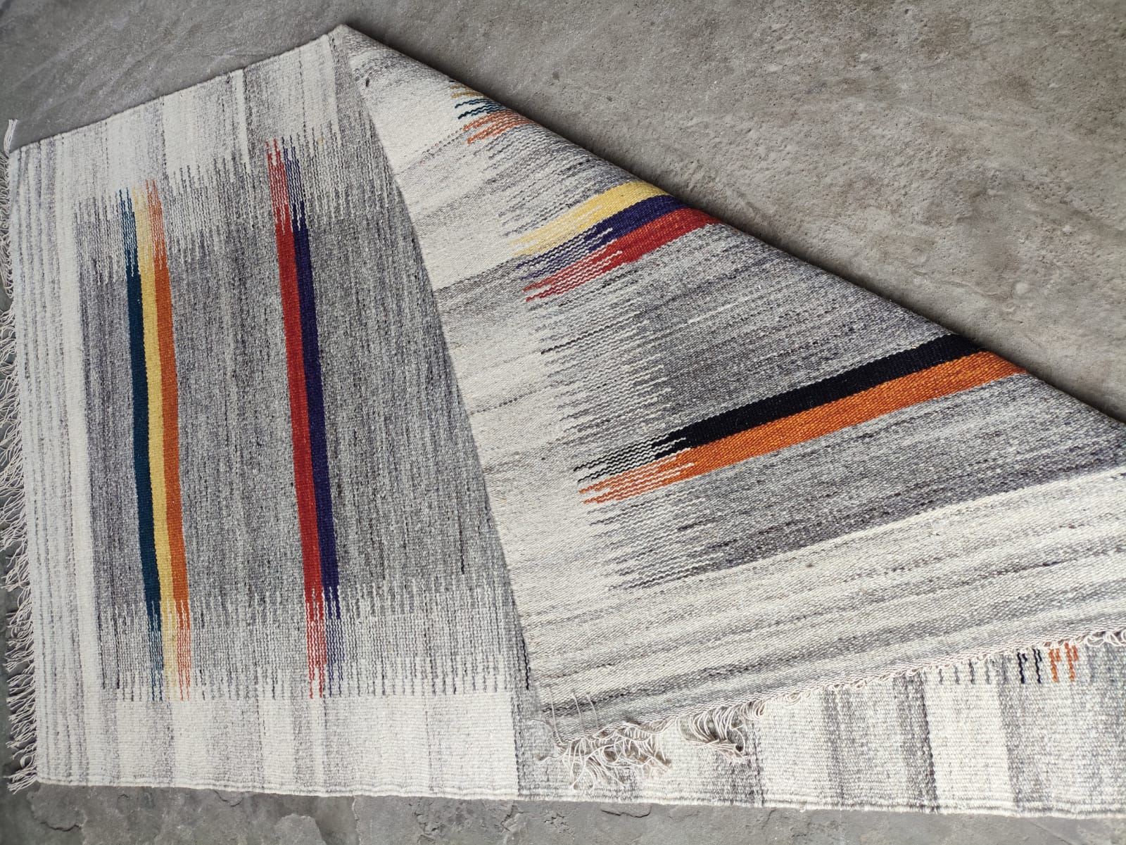 Handwoven Wool Dari Rug – Minimalist Stripe Kilim